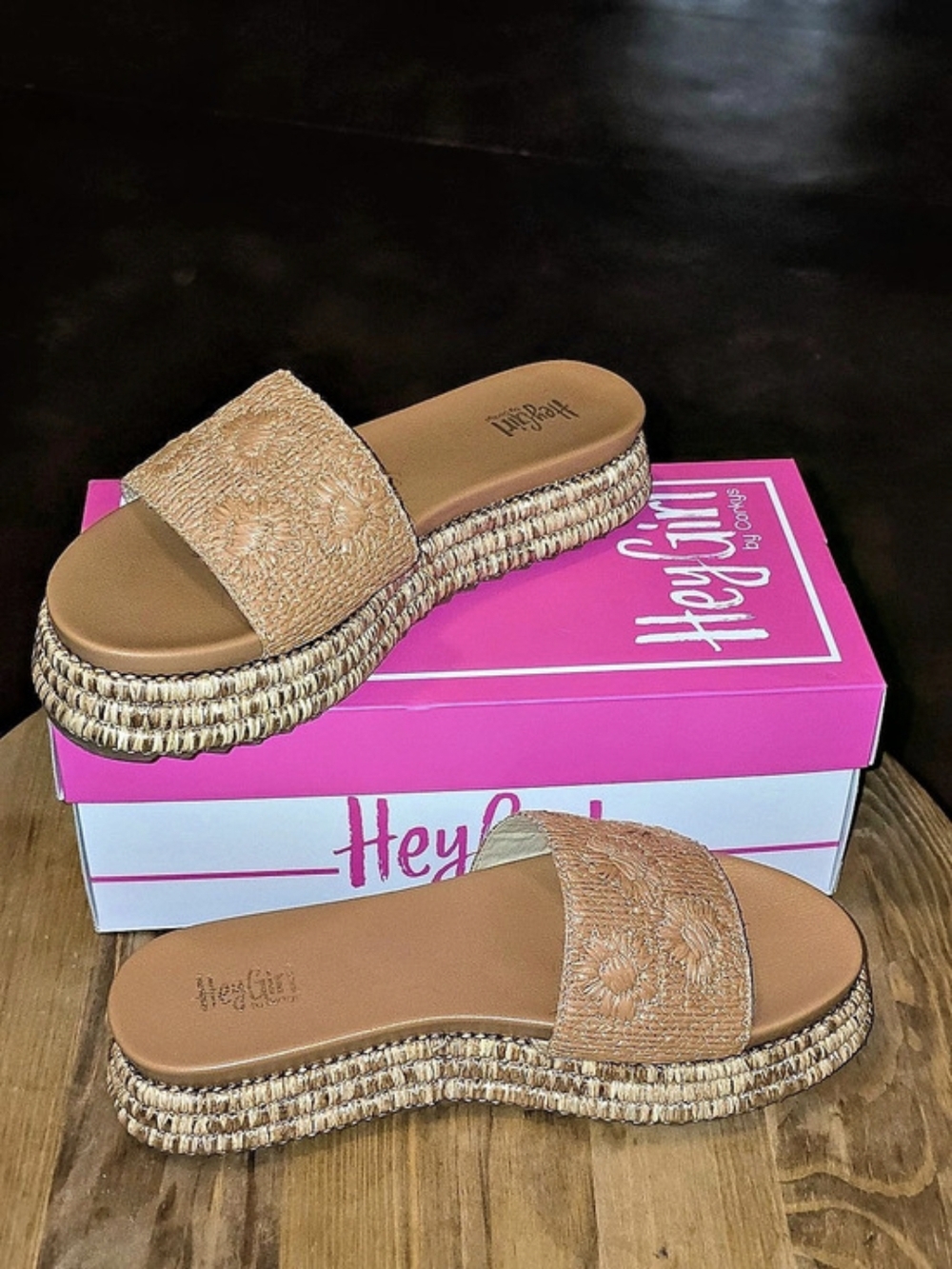 Corky’s HeyGirl BRB Natural Raffia Platform Sandals Size 10 Like New With Box